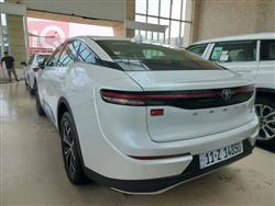 تۆیۆتا كراون سێگنیا